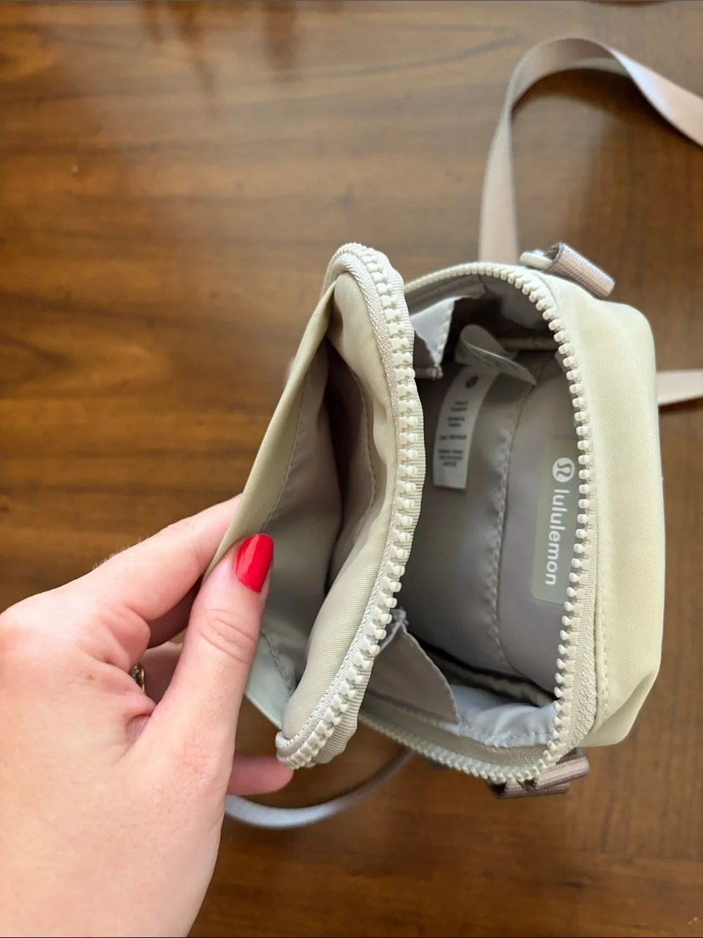 lululemon athletica light green crossbody messenger bag